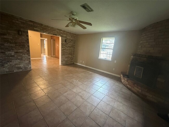 Building Photo - 6439 Deirdre Anne Dr