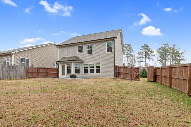 Building Photo - Great Home with Fenced Yard!