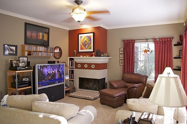 Building Photo - Beautiful 1 story home in Bay Glen!