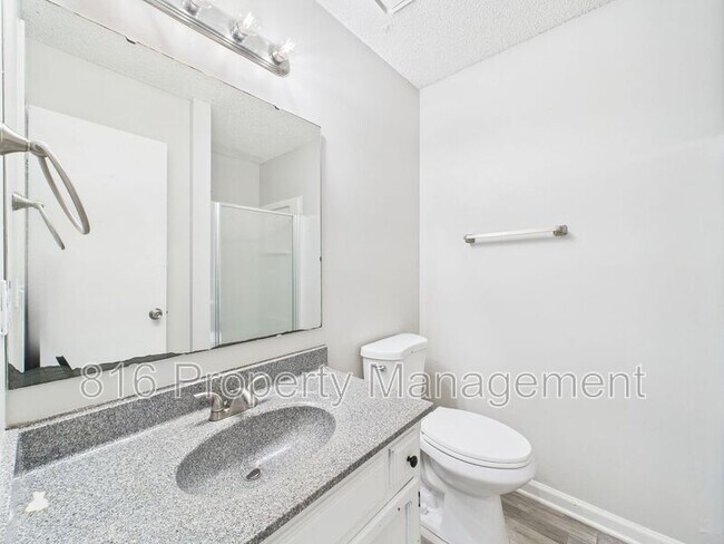 Building Photo - 7941 NW 79th Pl