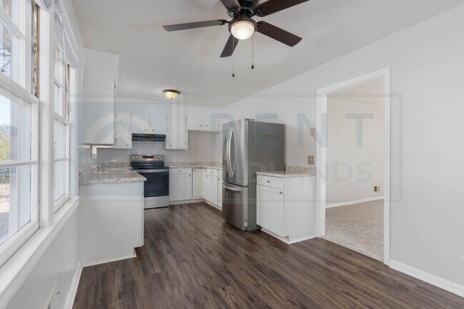 Building Photo - Updated 3/1 in Blythewood