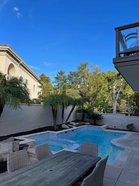 Building Photo - 27041 S Ridge Dr