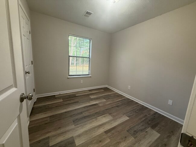 Building Photo - 2809 Baybrook Rd