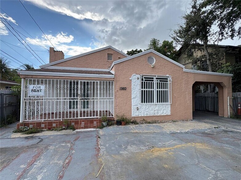 Primary Photo - 1560 NW 25th Ave