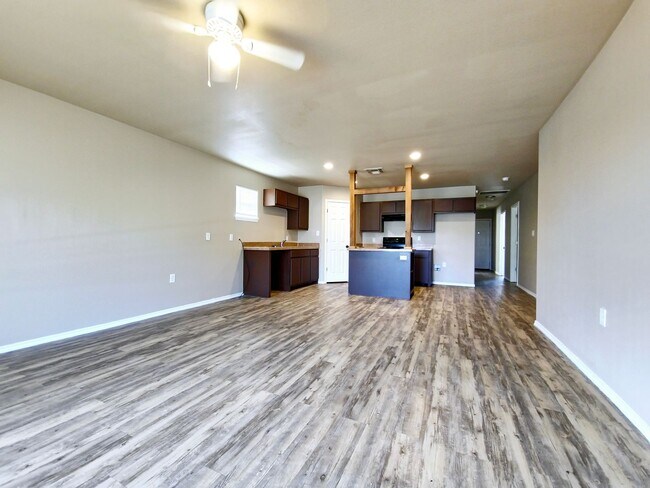 Building Photo - Cozy 3-Bedroom, 2-Bathroom Home with Garage in East Lubbock
