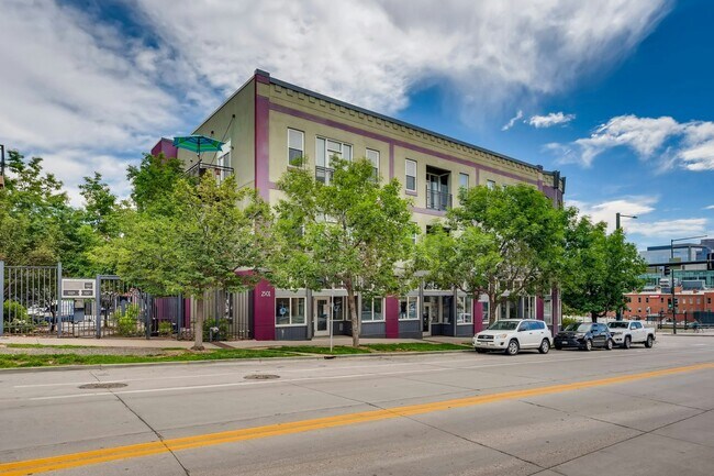 Building Photo - 2501 15th St