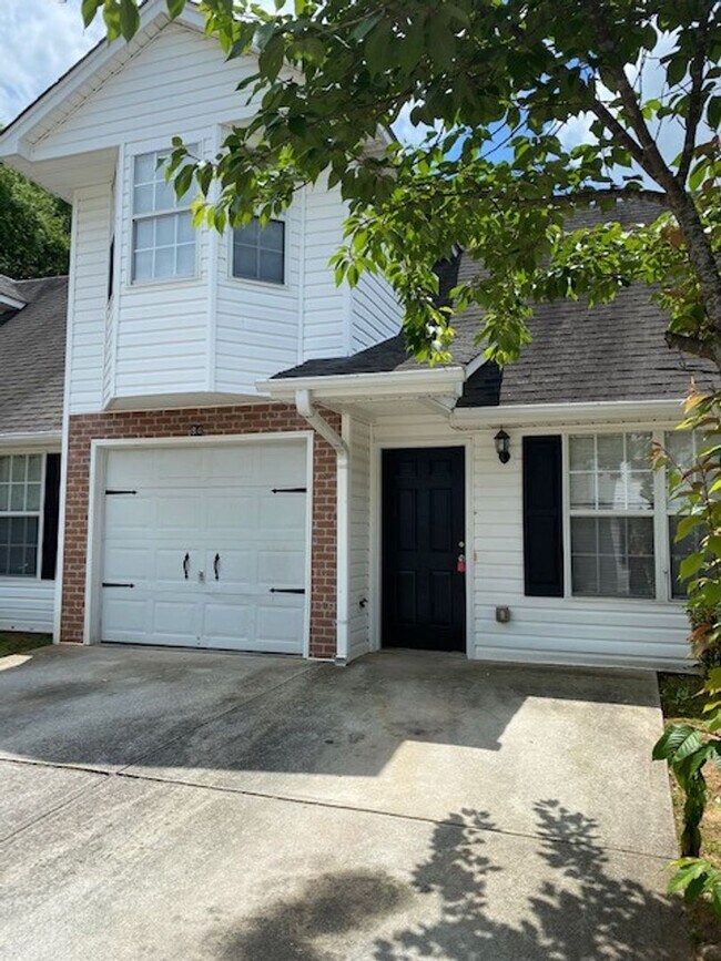 Building Photo - Cute Two Bedroom/1.5 Bath Close to Downtown Villa Rica