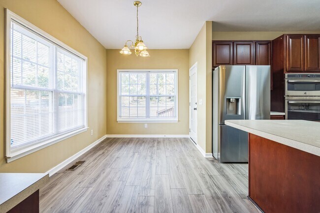 Building Photo - 1104 Walden Pl Dr