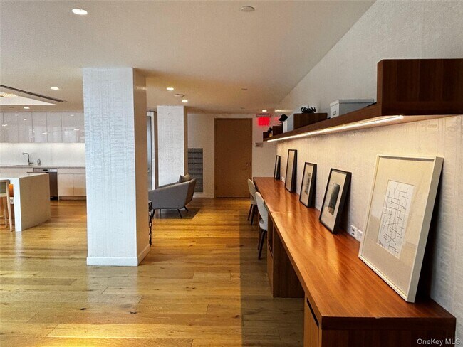 Building Photo - 138-35 39th Ave