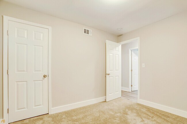 Building Photo - 2597 Dale Creek Dr NW