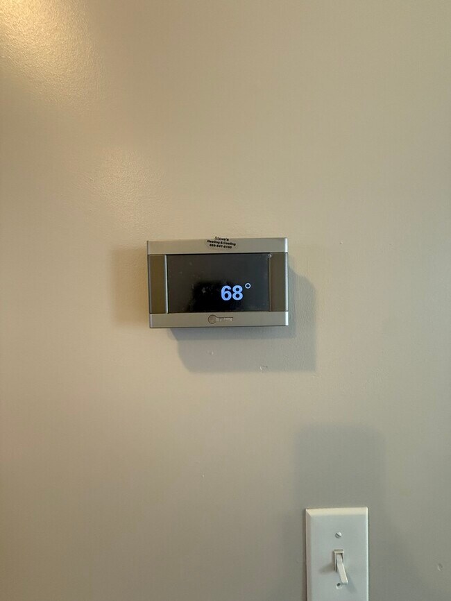 Building Photo - Single Family Home