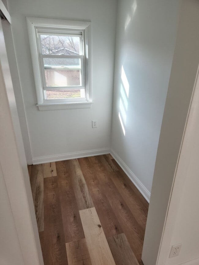 Building Photo - 264 N Jackson St