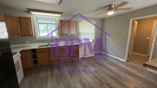 Building Photo - Freshly Updated 3 Bed, 1.5 Bath Home in An...