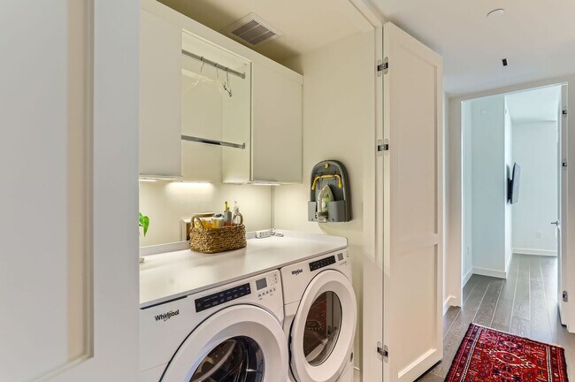 Building Photo - Avenue Estates Condominiums ~ Downtown Bel...