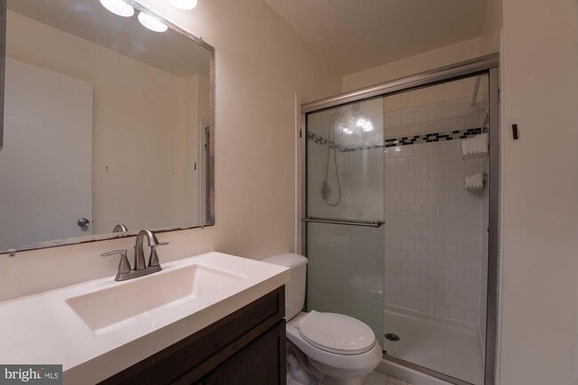 Building Photo - 18246 Fox Chase Cir