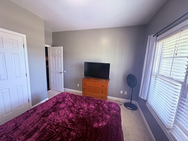 Building Photo - 174 Moonstone Ct