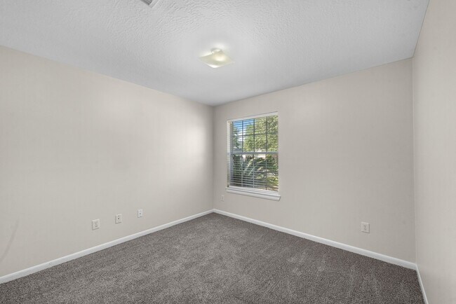 Building Photo - 19423 Rebel Yell Dr