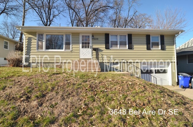 Building Photo - 3648 Bel Air Dr SE