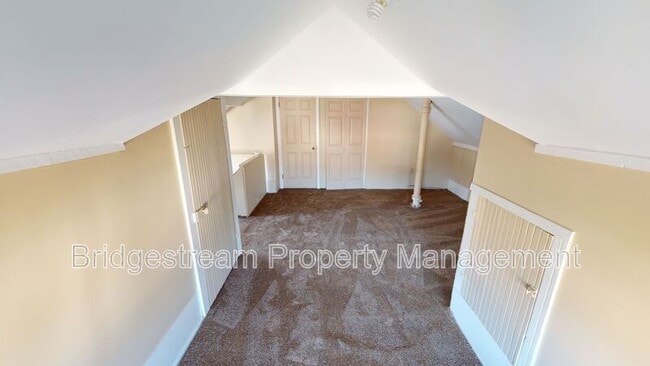 Building Photo - 1104 Huffman Ave