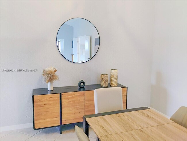 Building Photo - 6043 Sunberry Cir