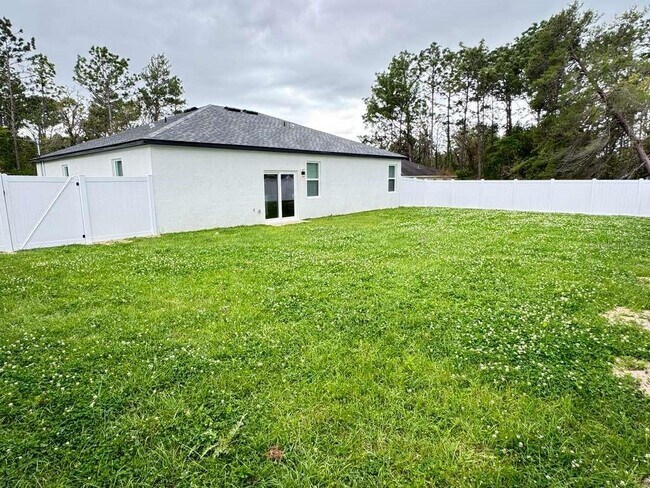 Building Photo - 6807 SW 153rd Pl Rd