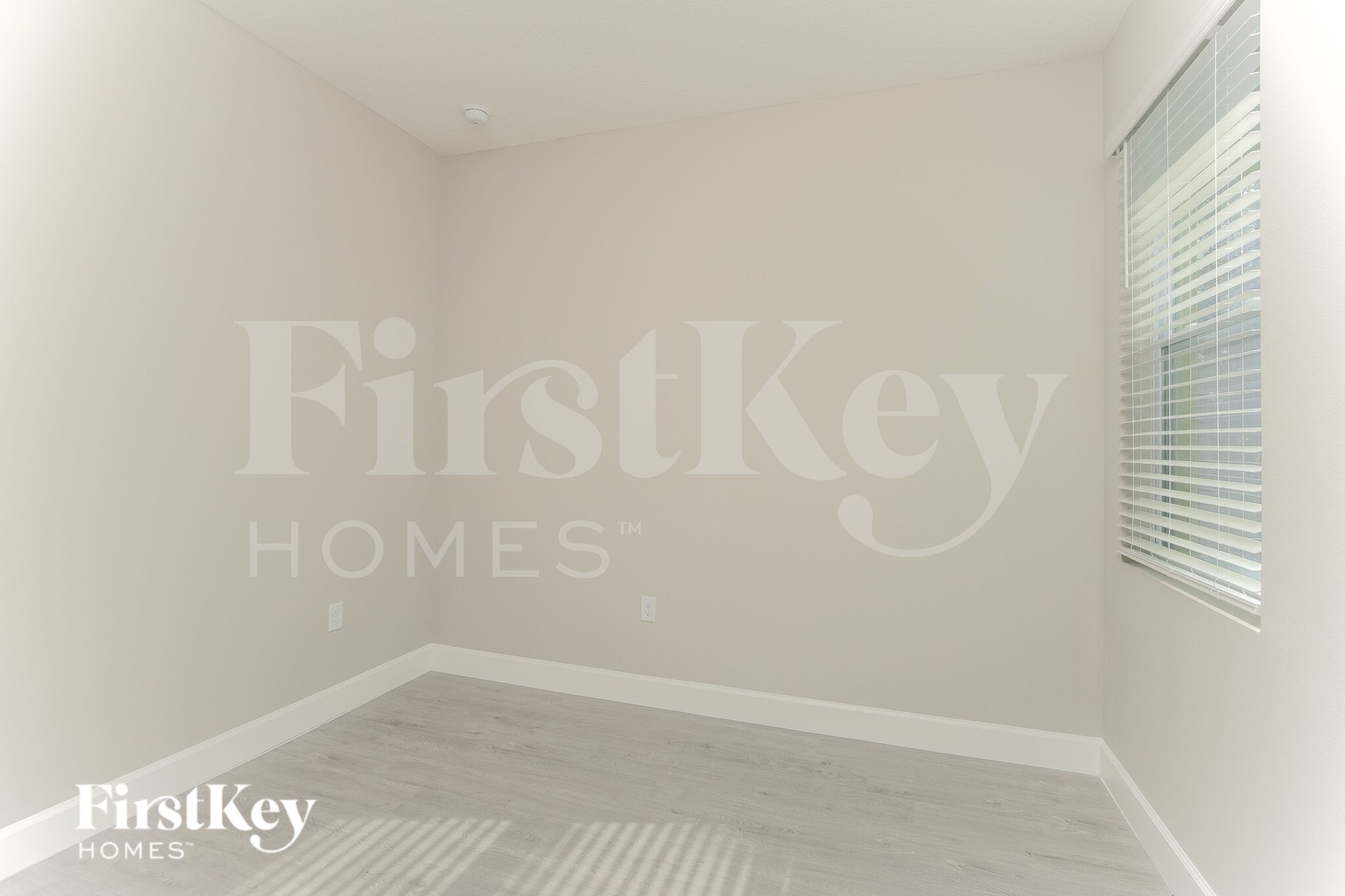 Building Photo - 542 Reading St SE