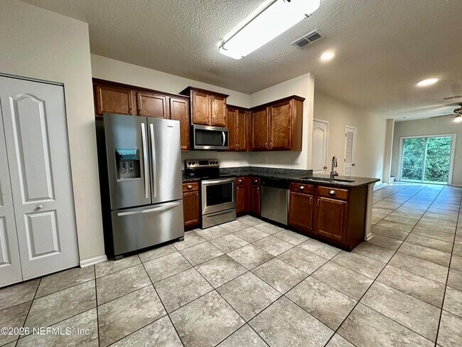 Building Photo - 794 Servia Dr