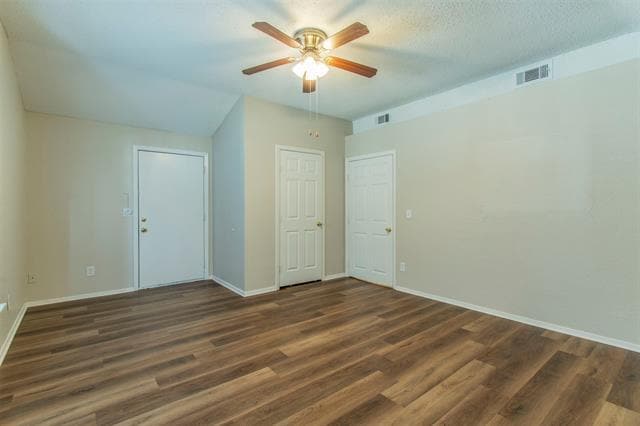 Building Photo - 213 Melinda Dr