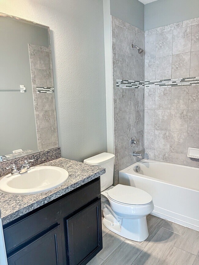 Building Photo - 469 Ogelthorpe Dr