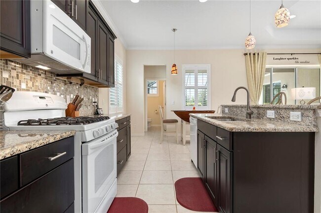 Building Photo - 4720 Claremont Park Dr