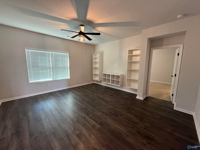 Building Photo - 16205 Glenncrest Ln