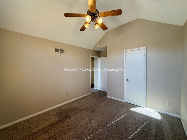 Building Photo - Stunning 3-Bedroom Home with Backyard Oasis!