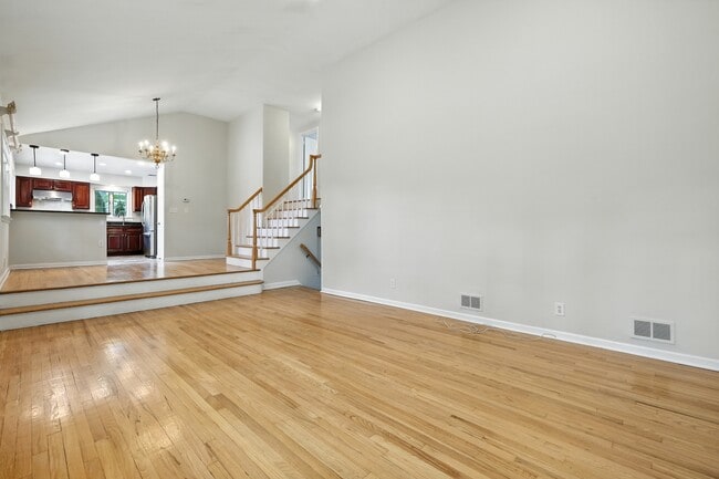 Building Photo - 49 Canoe Brook Pkwy