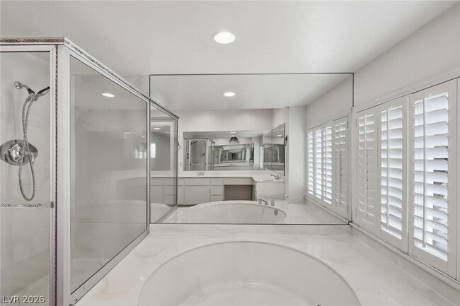 Building Photo - 3321 Basque St