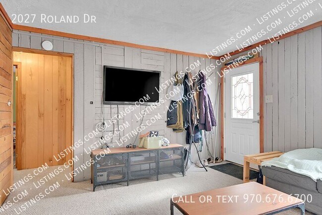 Building Photo - 2027 Roland Dr