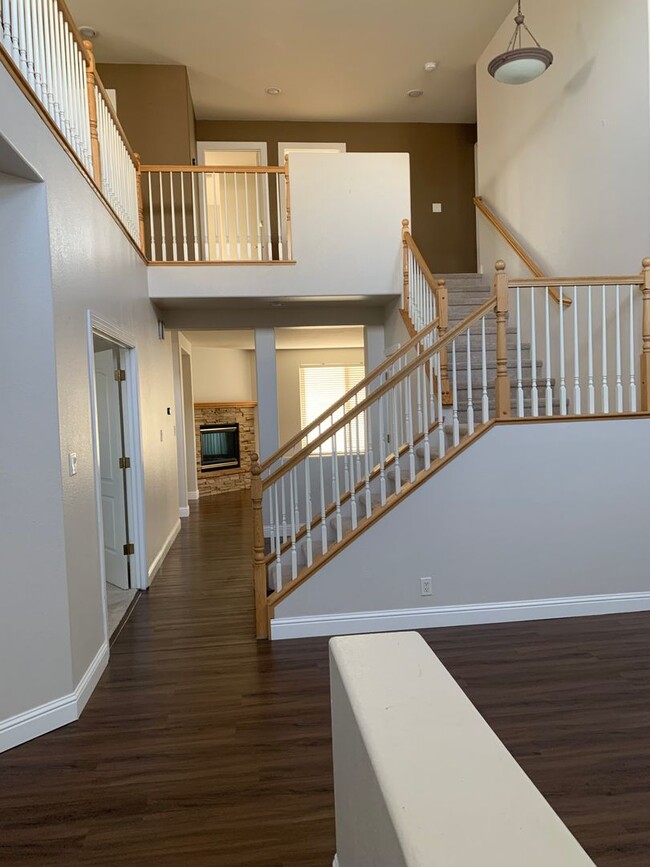 Building Photo - 7117 Heatherwood Dr
