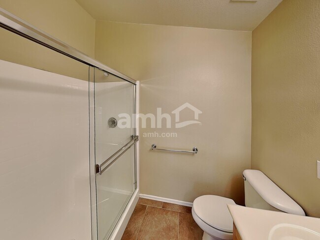 Building Photo - 3002 N 130th Ave