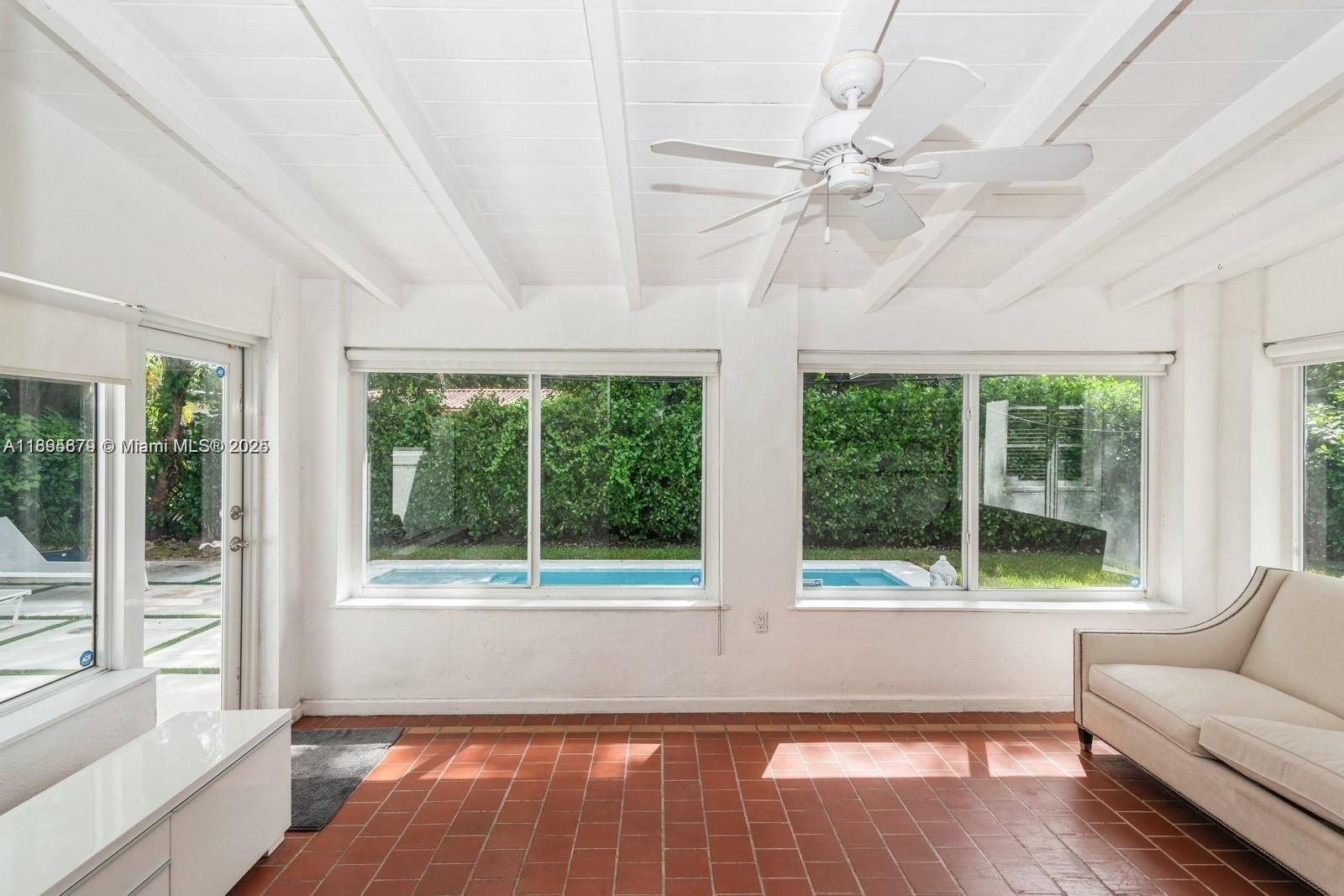 Building Photo - 1225 Tangier St