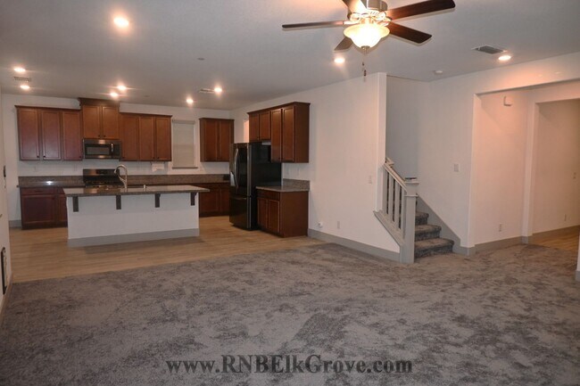 Building Photo - 10060 Carinata Dr