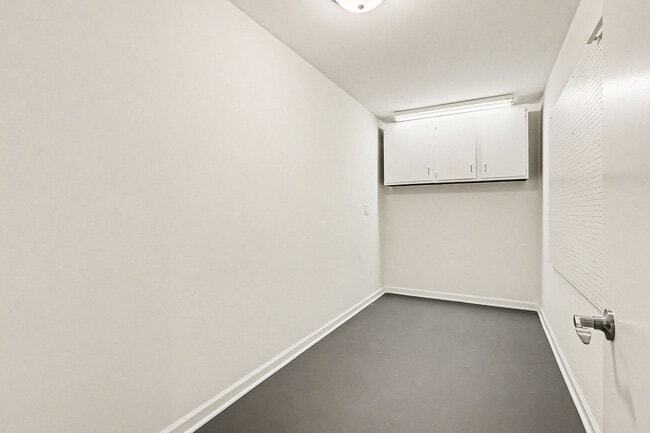 Building Photo - 408 Jackson St