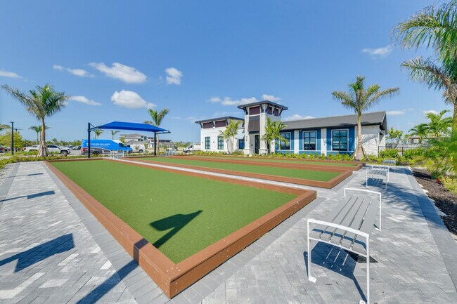 Building Photo - 12320 Wellen Golf St