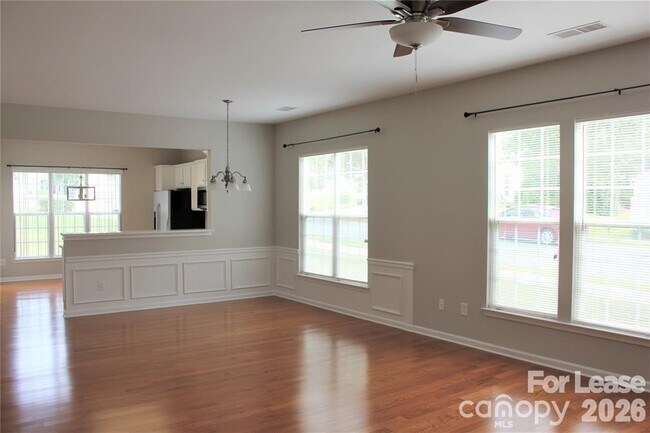 Building Photo - 17534 Hawks View Dr