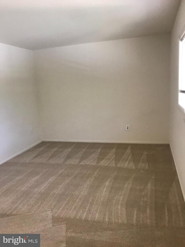 Building Photo - 7821 Enola St