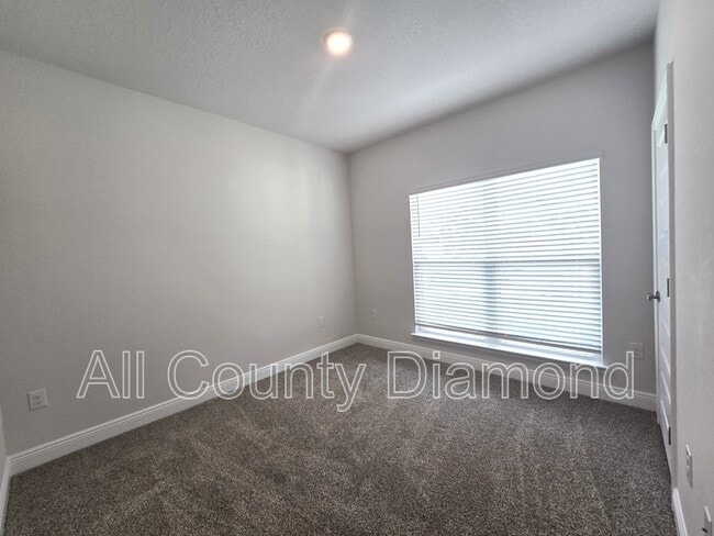 Building Photo - 4861 Sweetspire Dr