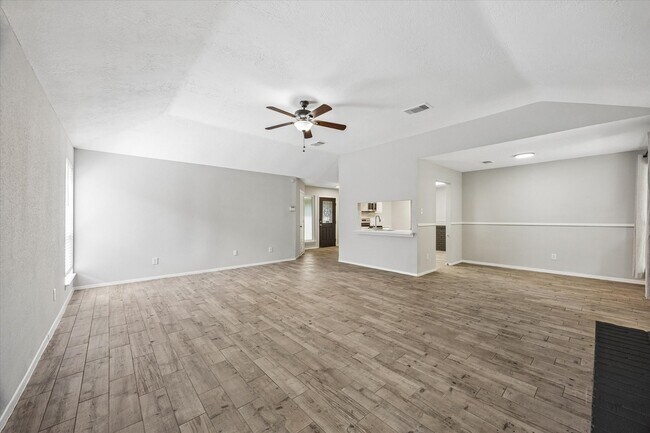 Building Photo - 16723 Colony Bend Dr