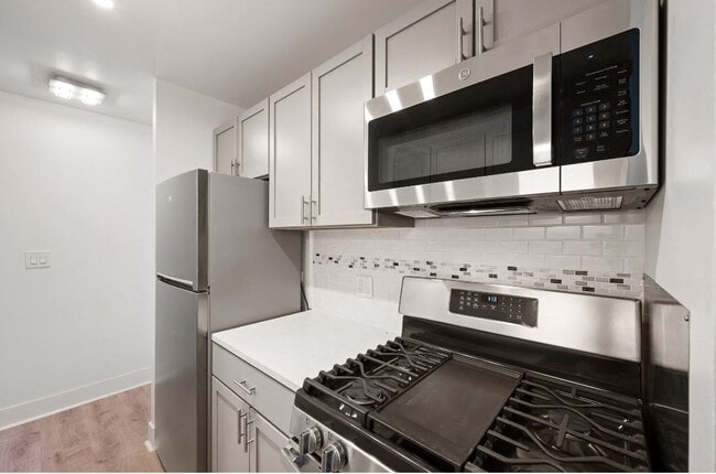 Floorplan - 2424 N.Clark