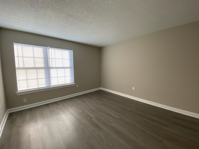Building Photo - 2 Bedroom, 2 Bath condo