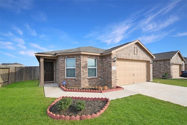 Building Photo - 1001 Strawberry Ridge Dr