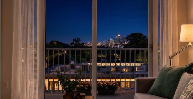 Building Photo - 250 Pharr Rd NE