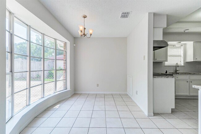 Building Photo - 22223 Hockaday Dr